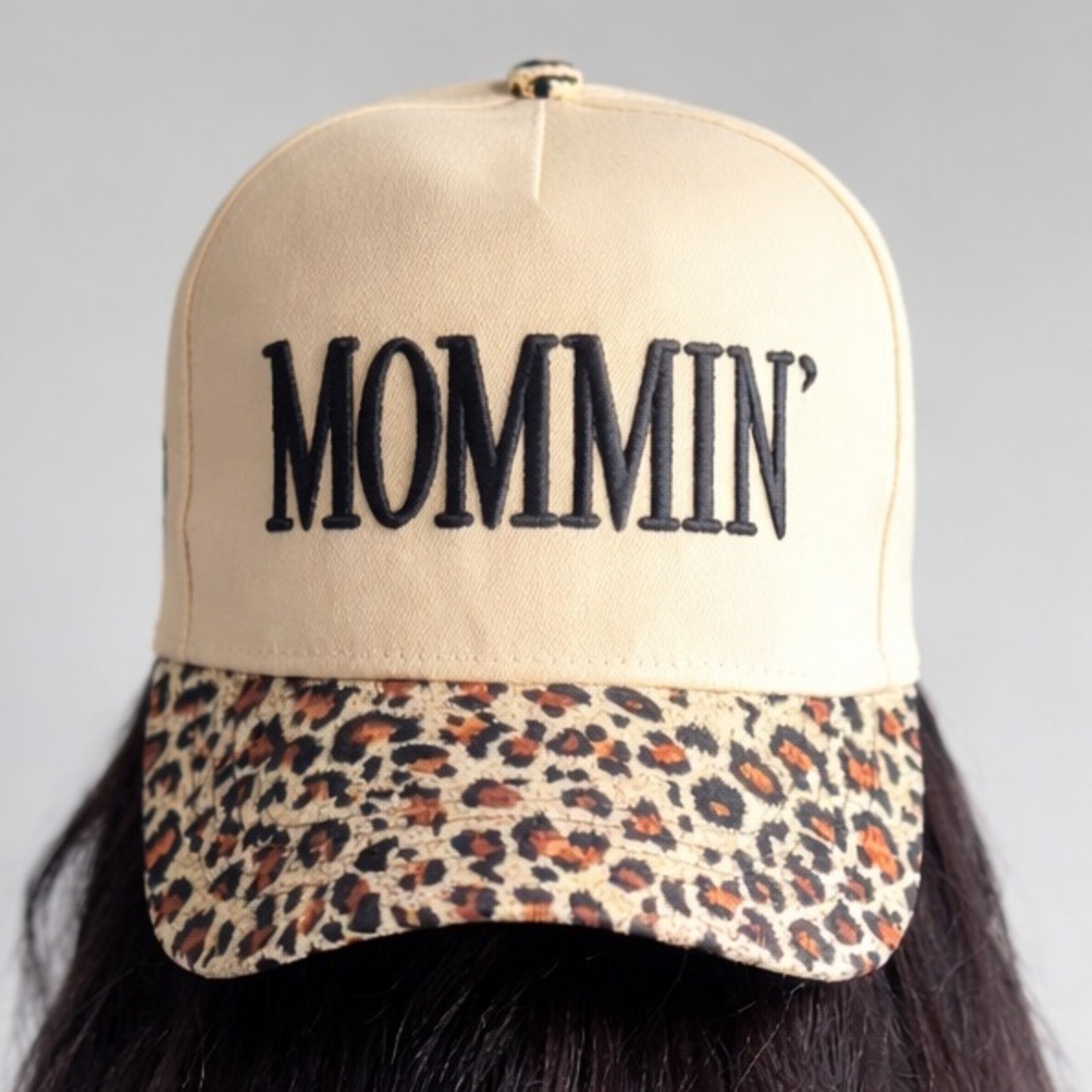 Mommin’ Leopard Print Brim Hat 🐾🐆